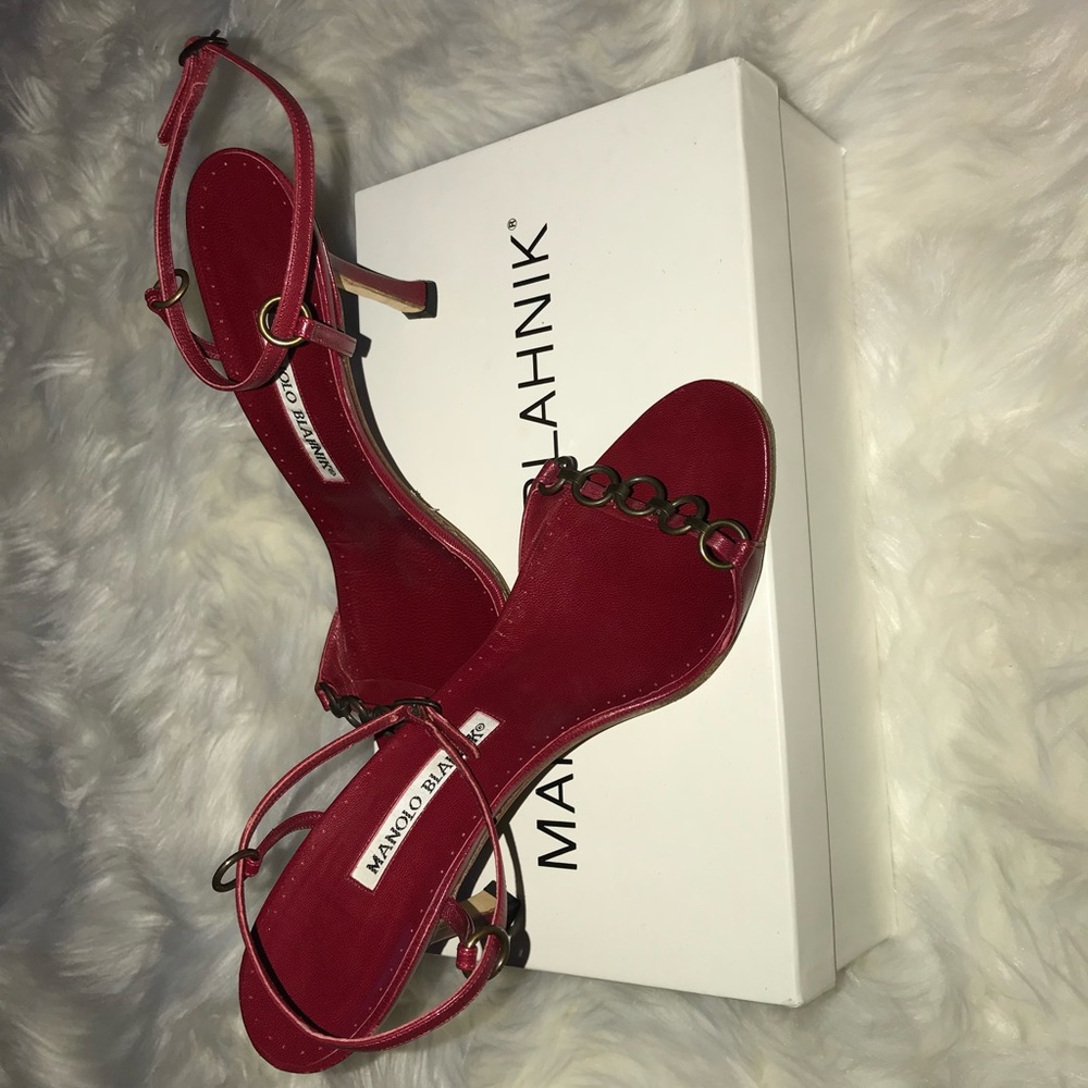 Manolo blahnik red shoe